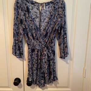 Free People Sz. Small Stylish Blue and Black Patterned Romper
